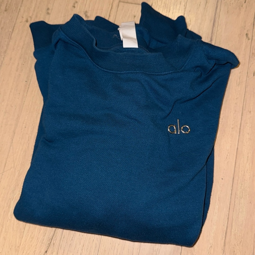 ALO Yoga Accolade Deep Teal Crewneck Sweater Casual Unisex Style Medium